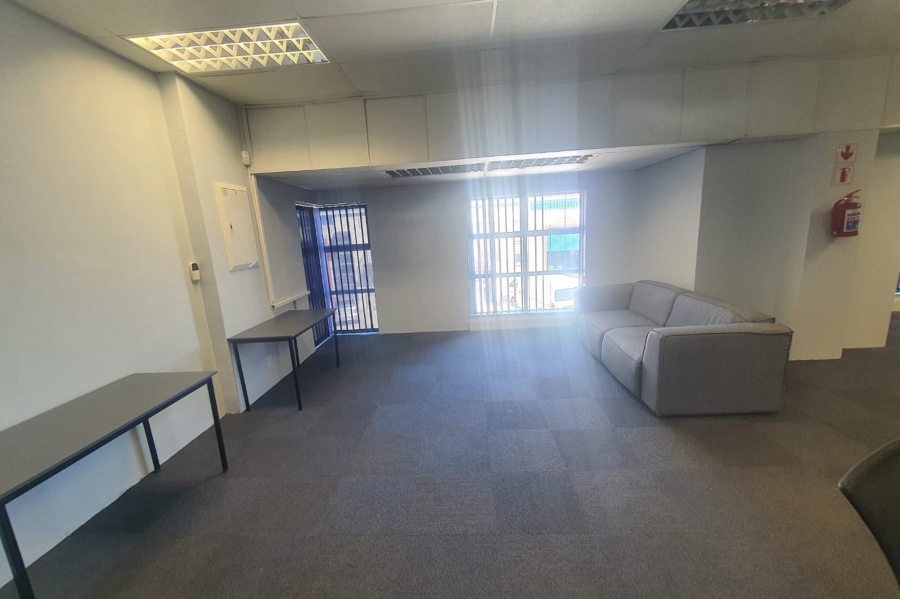 To Let commercial Property for Rent in Fairview Eastern Cape